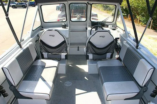 Slide: The Image of Hewescraft 180 Sportsman 2006 - 5