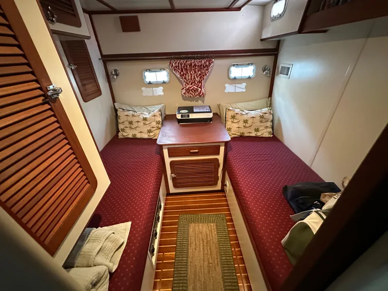Slide: The Image of Island owner’s berth - 18
