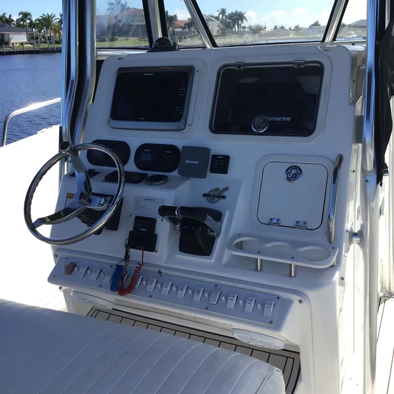 Slide: The Image of Century 3200 Center Console 2004 - 33