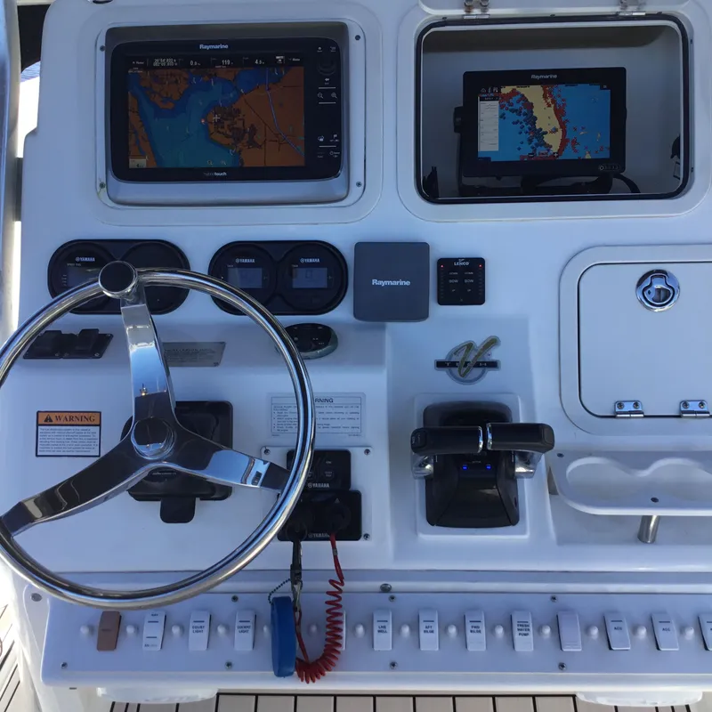 Slide: The Image of Century 3200 Center Console 2004 - 39