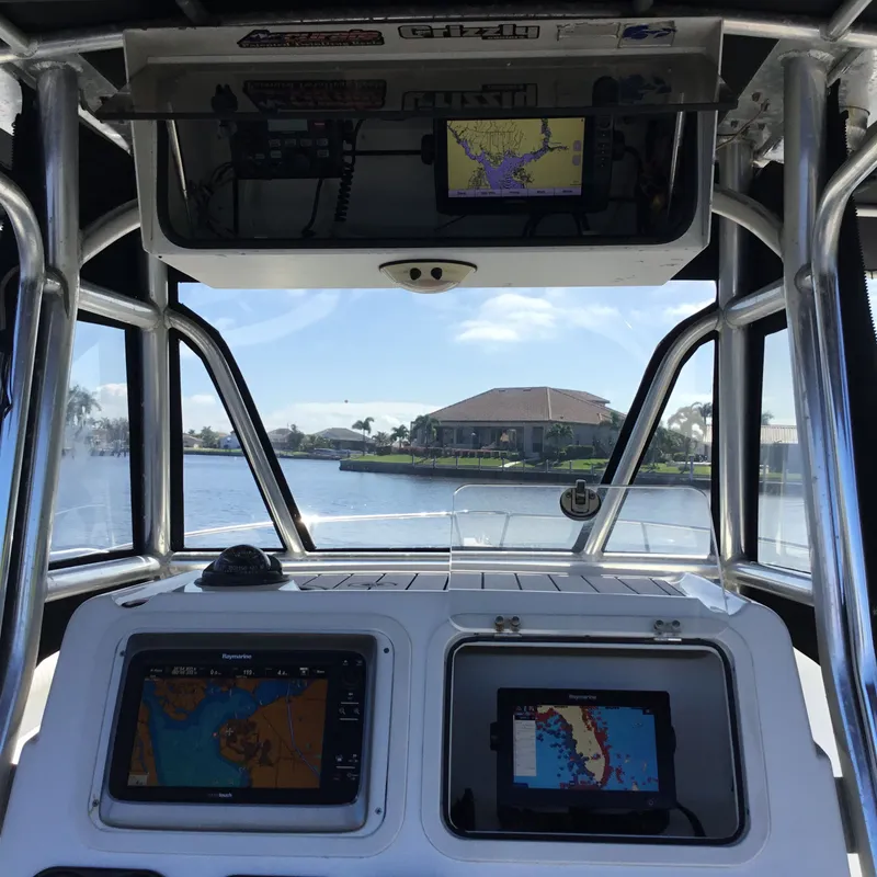 Slide: The Image of Century 3200 Center Console 2004 - 42