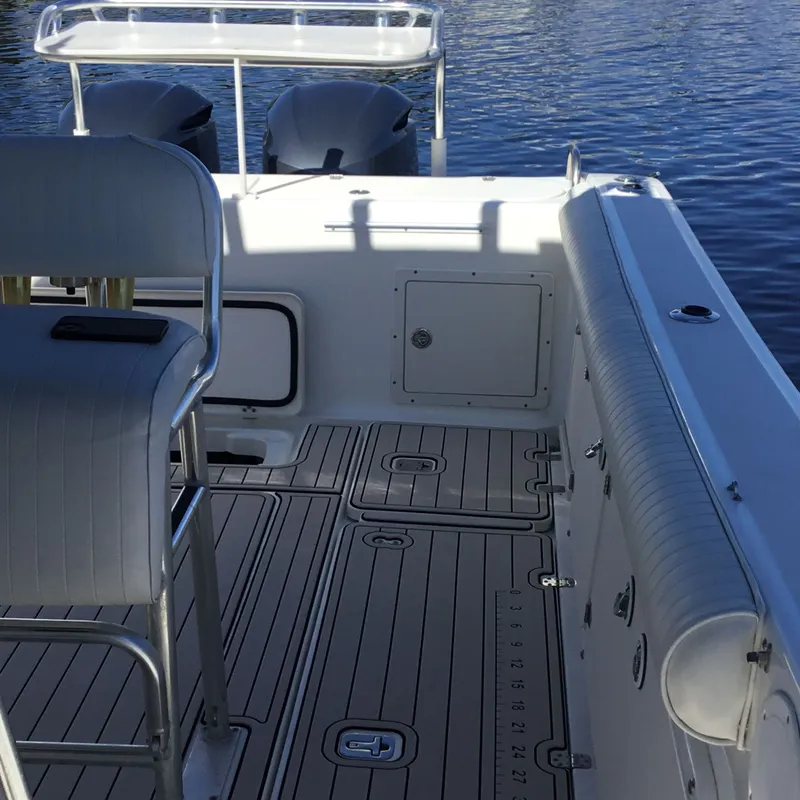 Slide: The Image of Century 3200 Center Console 2004 - 46