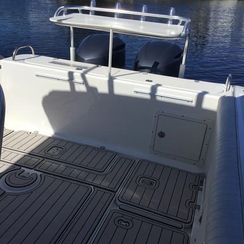 Slide: The Image of Century 3200 Center Console 2004 - 49