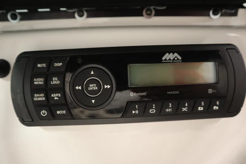 Slide: The Image of Marine audio system on 2018 Yamaha AR195 boat with Bluetooth connectivity. - 34