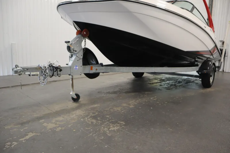 Slide: The Image of 2018 Yamaha 195 AR boat on trailer in indoor storage facility. - 50