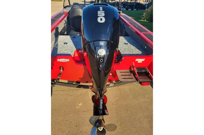Slide: The Image of 2026 Tracker Targa V-18 WT boat with powerful 150 HP outboard motor. - 3