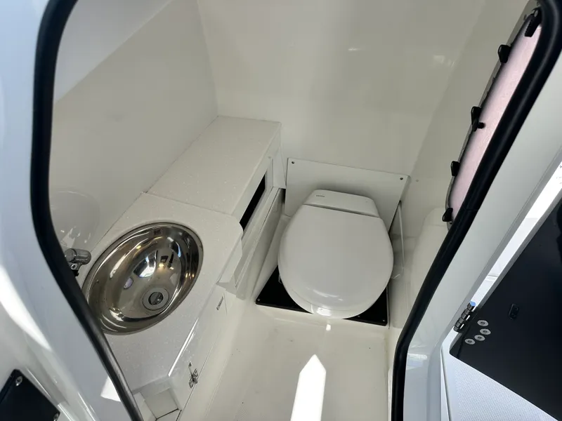 Slide: The Image of Blackfin 272 DC 2023 - 12