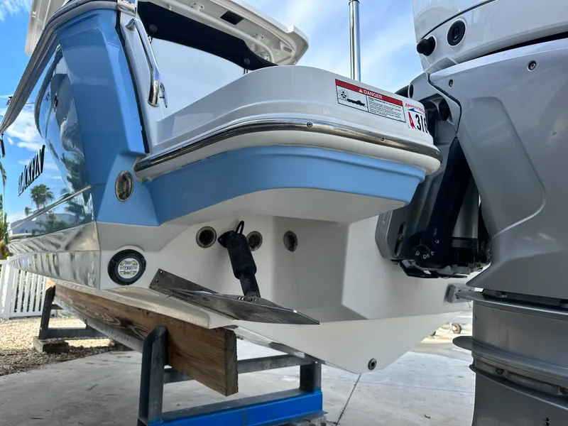 Slide: The Image of Blackfin 272 DC 2023 - 3