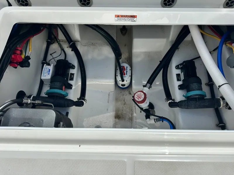 Slide: The Image of Blackfin 272 DC 2023 - 30