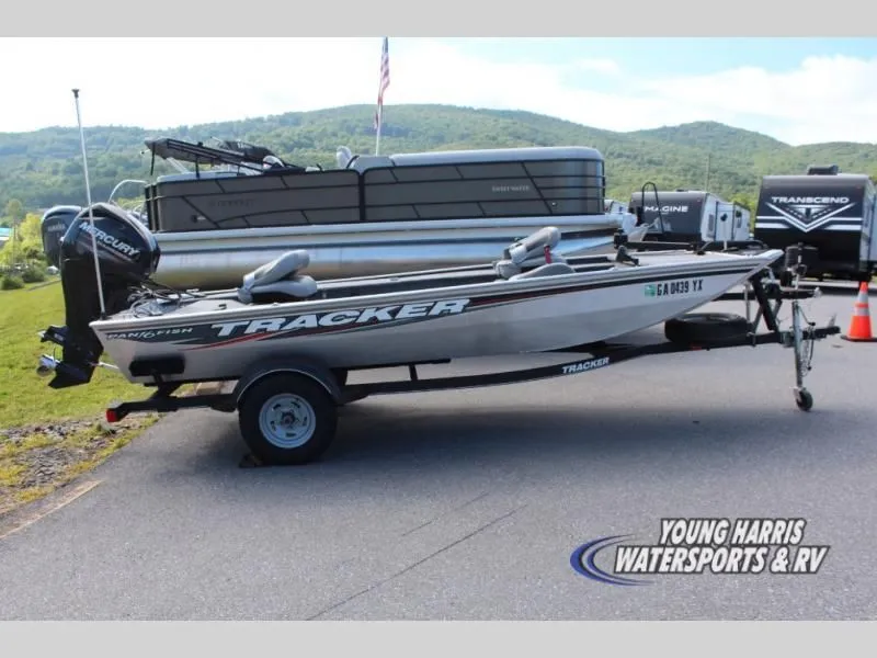 Slide: The Image of Tracker Panfish 16 2017 - 5