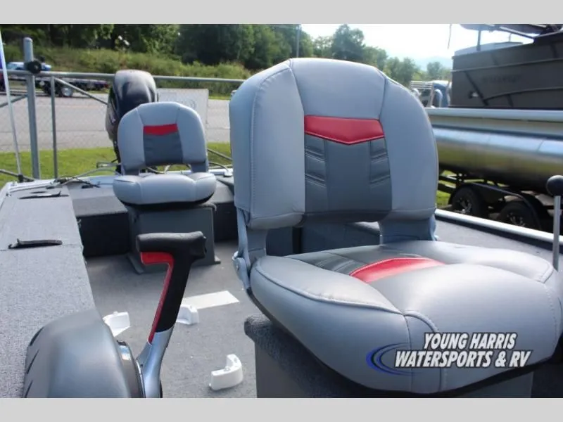 Slide: The Image of Tracker Panfish 16 2017 - 8