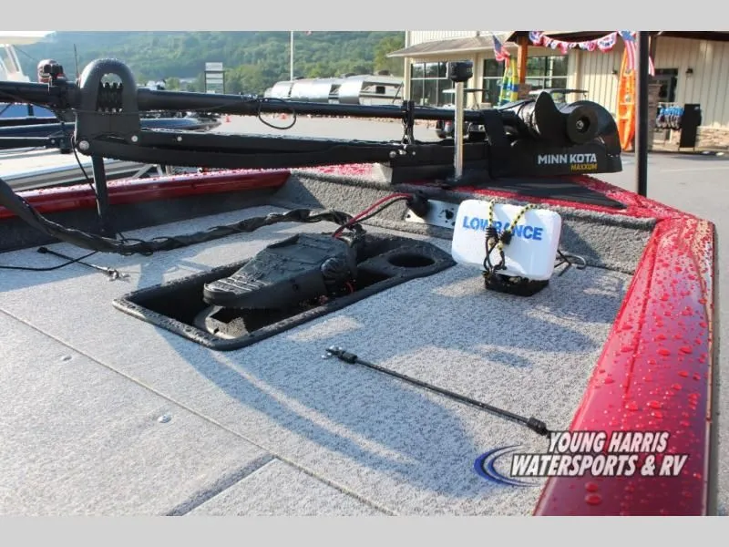 Slide: The Image of Tracker 190TE 2022 - 7