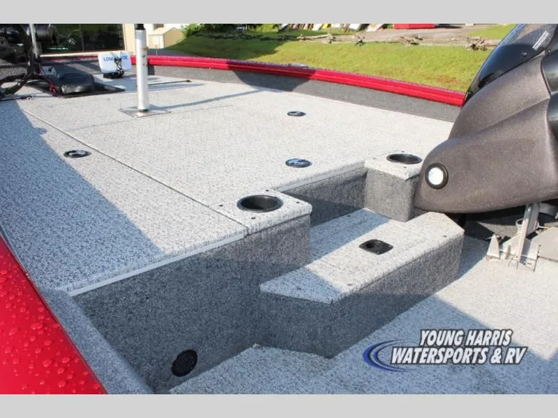 Slide: The Image of Tracker 190TE 2022 - 9