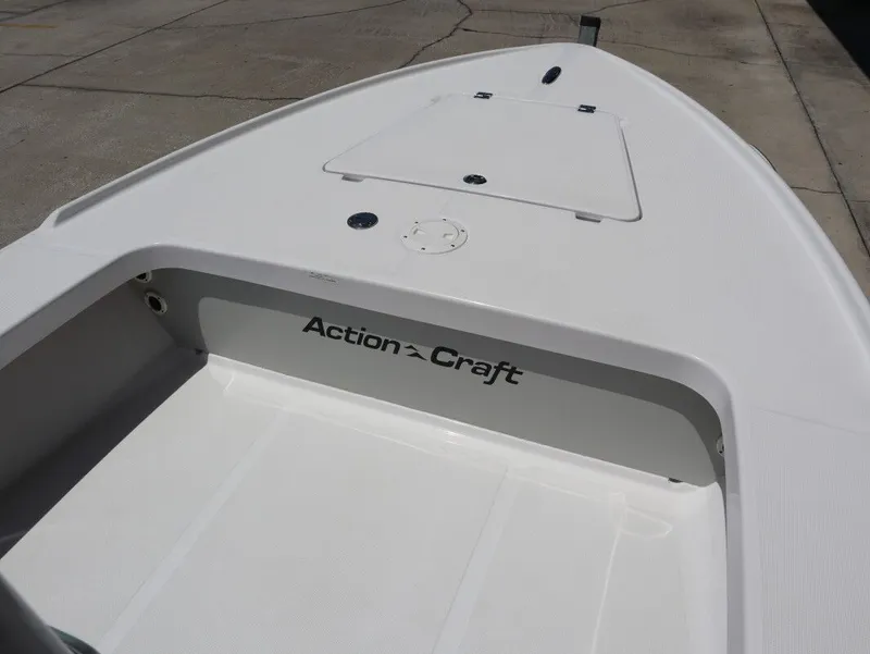 Slide: The Image of Action Craft 17 FLYFISHER 2026 - 12