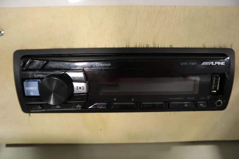 Slide: The Image of Alpine UTE-73BT stereo system in 2011 Nautique 210 SUPER AIR boat. - 32