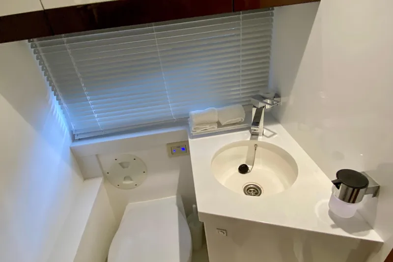 Slide: The Image of Galeon 385 HTS 2018 - 59