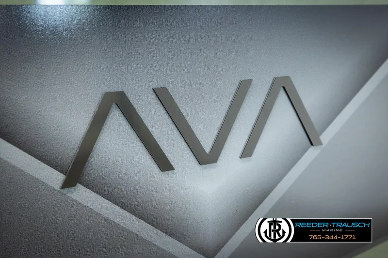 Slide: The Image of 2026 Avalon VEN CRB logo on textured surface, Reeder-Trausch Marine branding. - 43