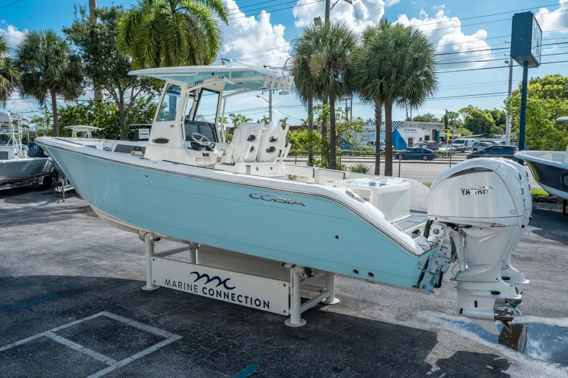 Slide: The Image of Cobia 285 Center Console 2026 - 4