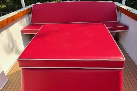 Slide: The Image of 1963 Chris-Craft Sea Skiff engine, blue, 185 HP, detailed view. - 14