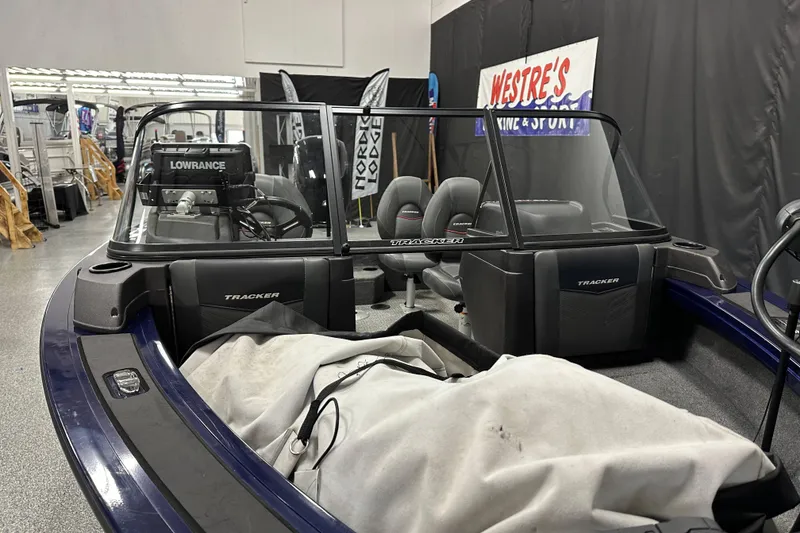 Slide: The Image of 2023 Tracker TARGA boat interior with Lowrance system, displayed at Westre's Marine & Sport. - 11