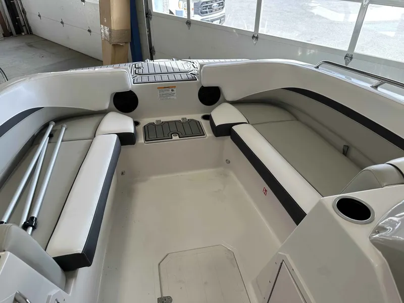 Slide: The Image of Starcraft SVX 191 OB 2026 - 6