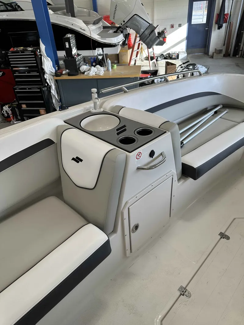 Slide: The Image of Starcraft SVX 191 OB 2026 - 8