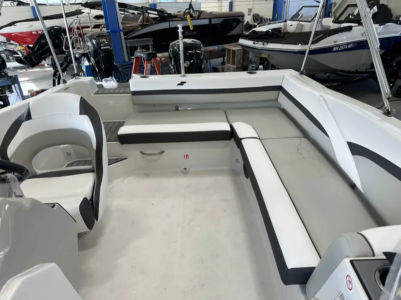 Slide: The Image of Starcraft SVX 191 OB 2026 - 9