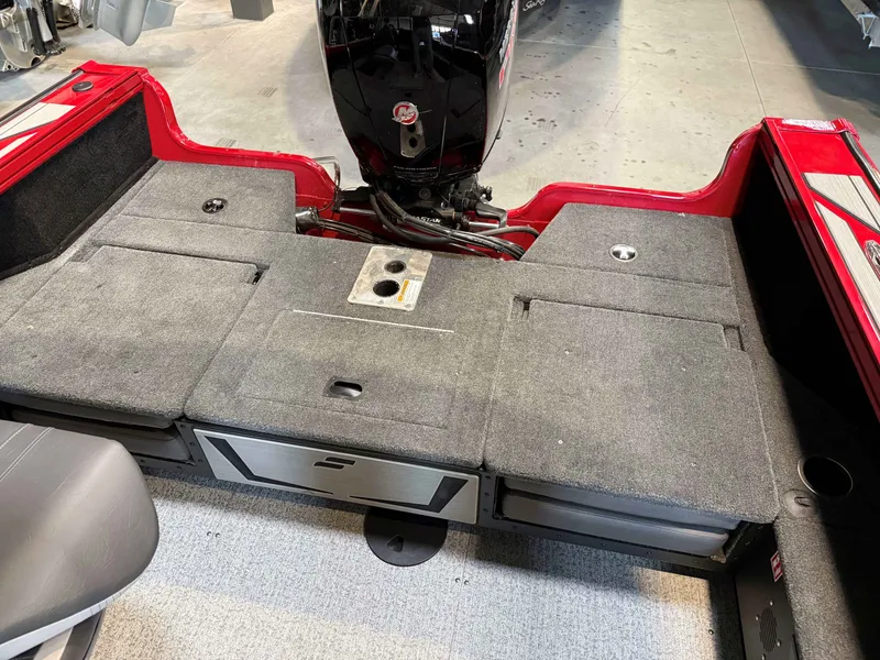 Slide: The Image of Starcraft Titan 190 FXS 2026 - 6