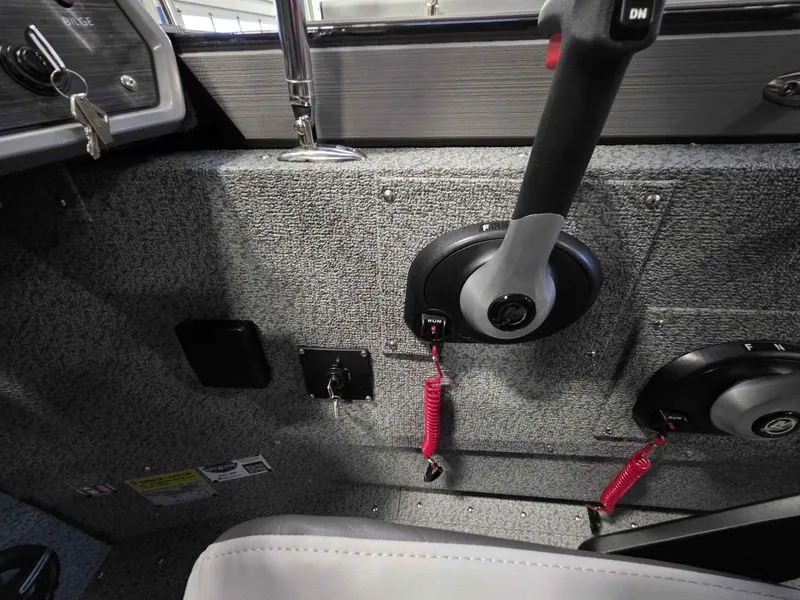 Slide: The Image of Starcraft Fishmaster 196 2026 - 14