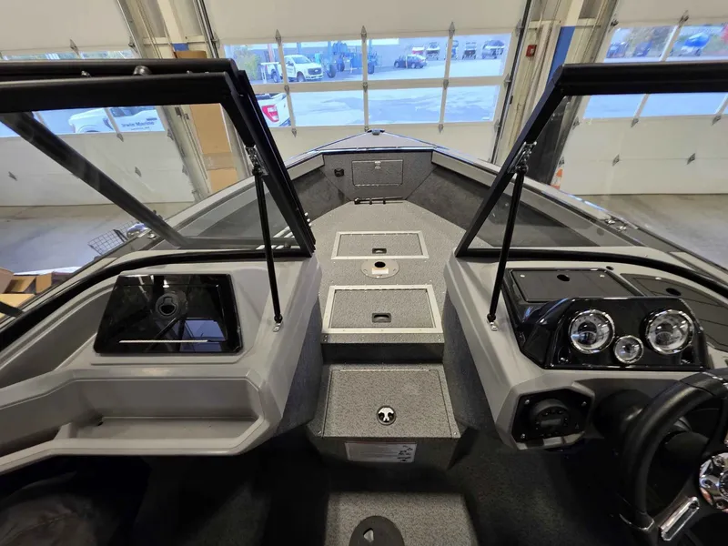 Slide: The Image of Starcraft Fishmaster 196 2026 - 17