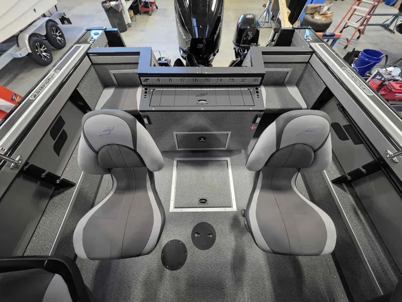 Slide: The Image of Starcraft Fishmaster 196 2026 - 6