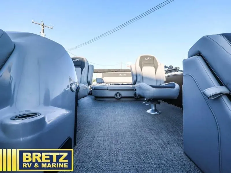 Slide: The Image of Aria A22UC 2025 - 13