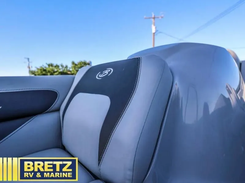 Slide: The Image of Aria A22UC 2025 - 16