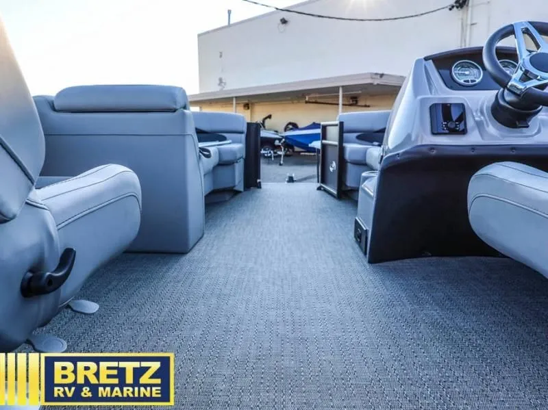 Slide: The Image of Aria A22UC 2025 - 23