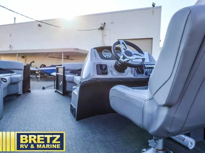 Slide: The Image of Aria A22UC 2025 - 24