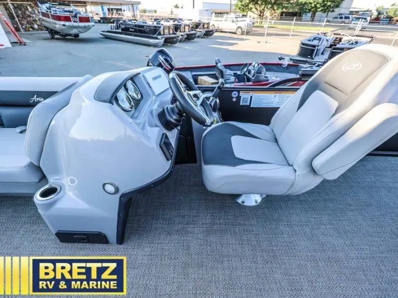 Slide: The Image of Aria A22UC 2025 - 25