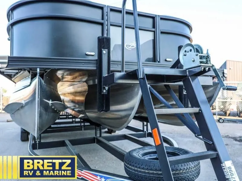 Slide: The Image of Aria A22UC 2025 - 3