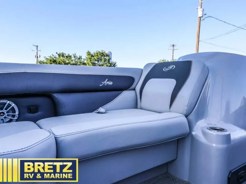 Slide: The Image of Aria A22UC 2025 - 32