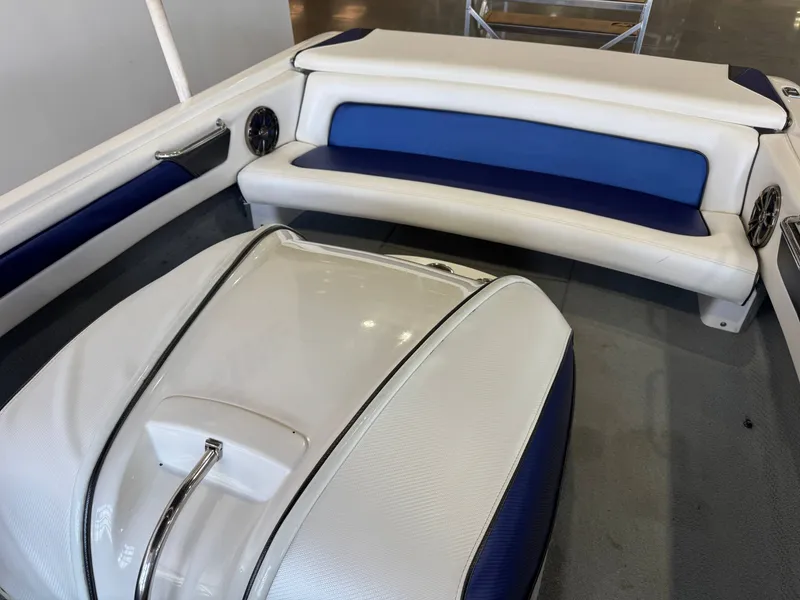 Slide: The Image of MasterCraft ProStar 190 1999 - 13