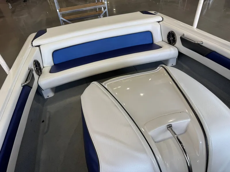 Slide: The Image of MasterCraft ProStar 190 1999 - 14