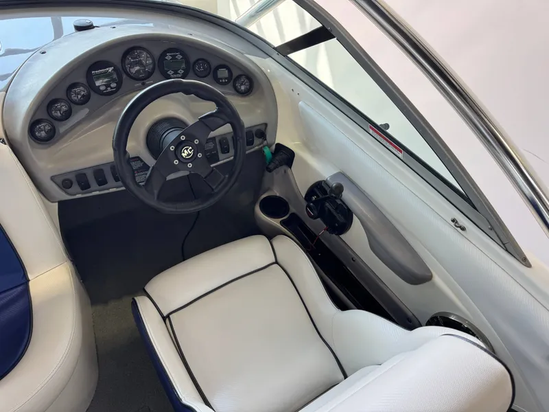 Slide: The Image of MasterCraft ProStar 190 1999 - 17