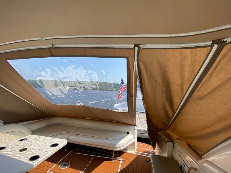 Slide: The Image of Sea Ray 450 Sundancer 1997 - 18