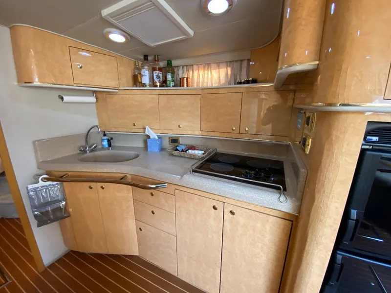 Slide: The Image of Sea Ray 450 Sundancer 1997 - 40