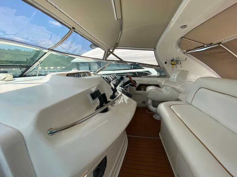 Slide: The Image of Sea Ray 450 Sundancer 1997 - 5