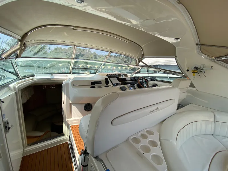 Slide: The Image of Sea Ray 450 Sundancer 1997 - 6