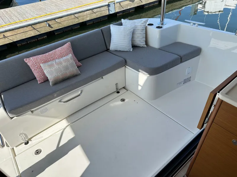 Slide: The Image of Beneteau Swift Trawler 41 Fly 2026 - 31
