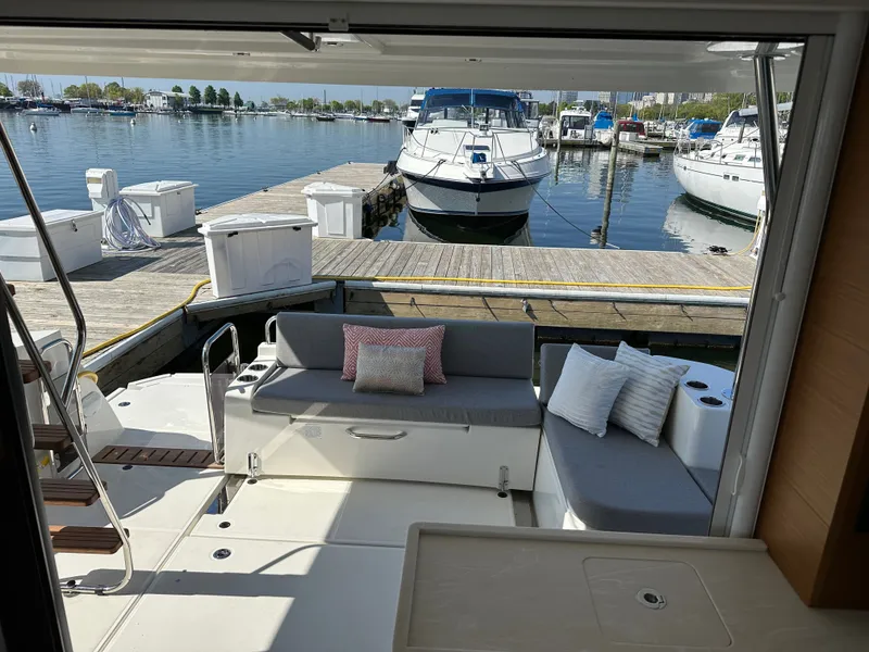 Slide: The Image of Beneteau Swift Trawler 41 Fly 2026 - 37
