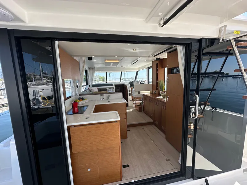 Slide: The Image of Beneteau Swift Trawler 41 Fly 2026 - 39