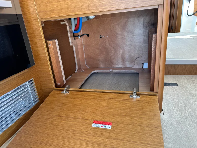 Slide: The Image of Beneteau Swift Trawler 41 Fly 2026 - 43