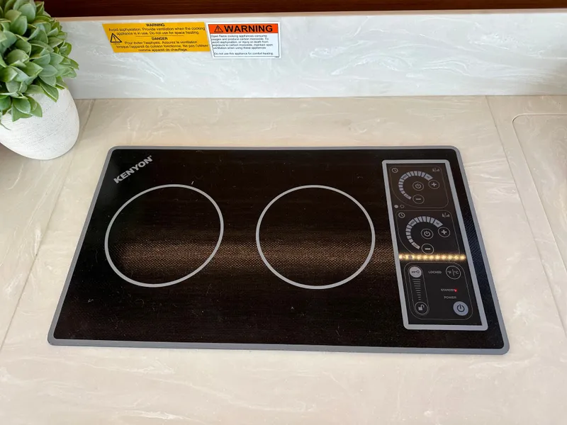 Slide: The Image of Beneteau Swift Trawler 41 Fly 2026 - 45